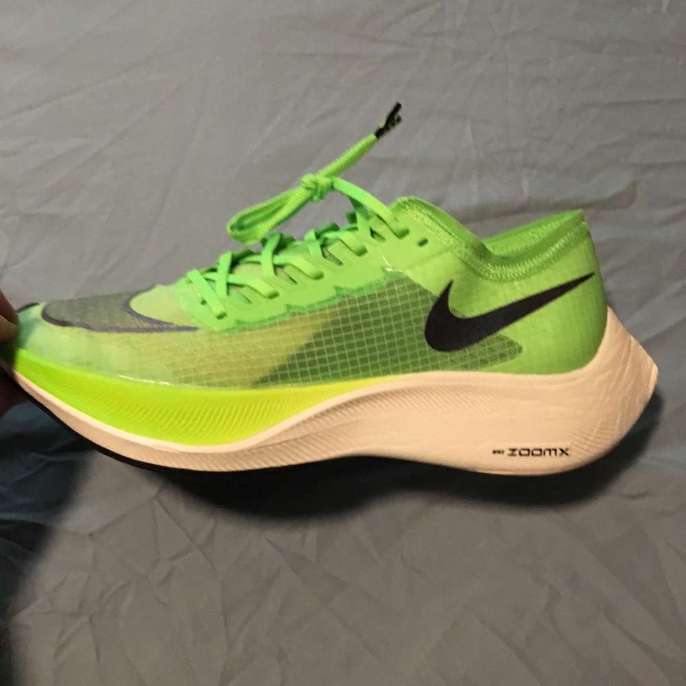 Size men’s 8 Nike sneakers Women’s 9.5.